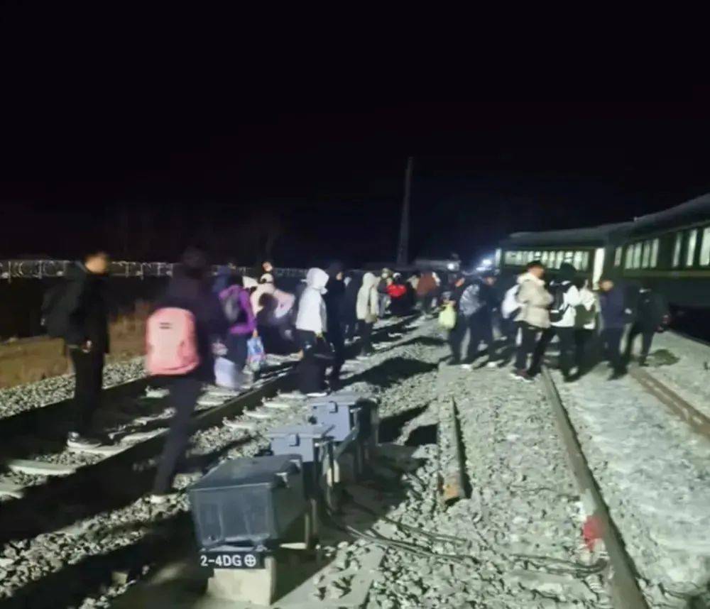 子代扣6分罚5000！隔夜饭吃进ICU！不开火烧可乐鸡翅龙8中国唯一入口沪再添中