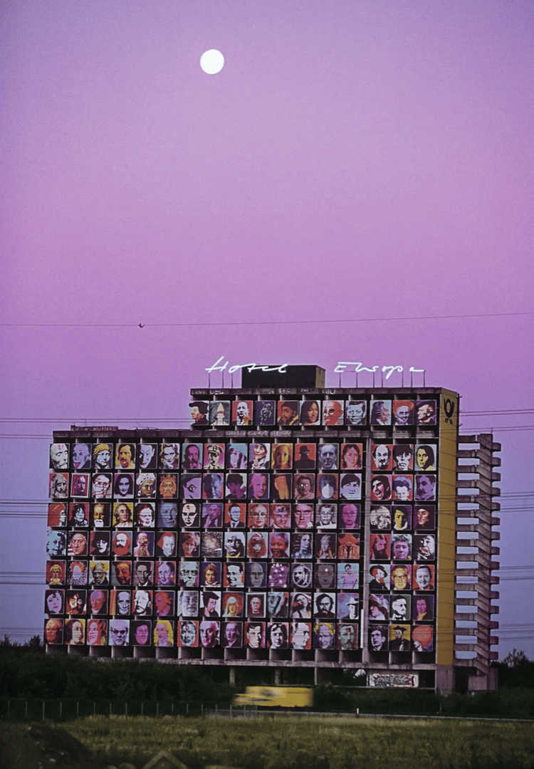 术与相遇——废料变惊喜震撼！当可持续性与艺(图2)